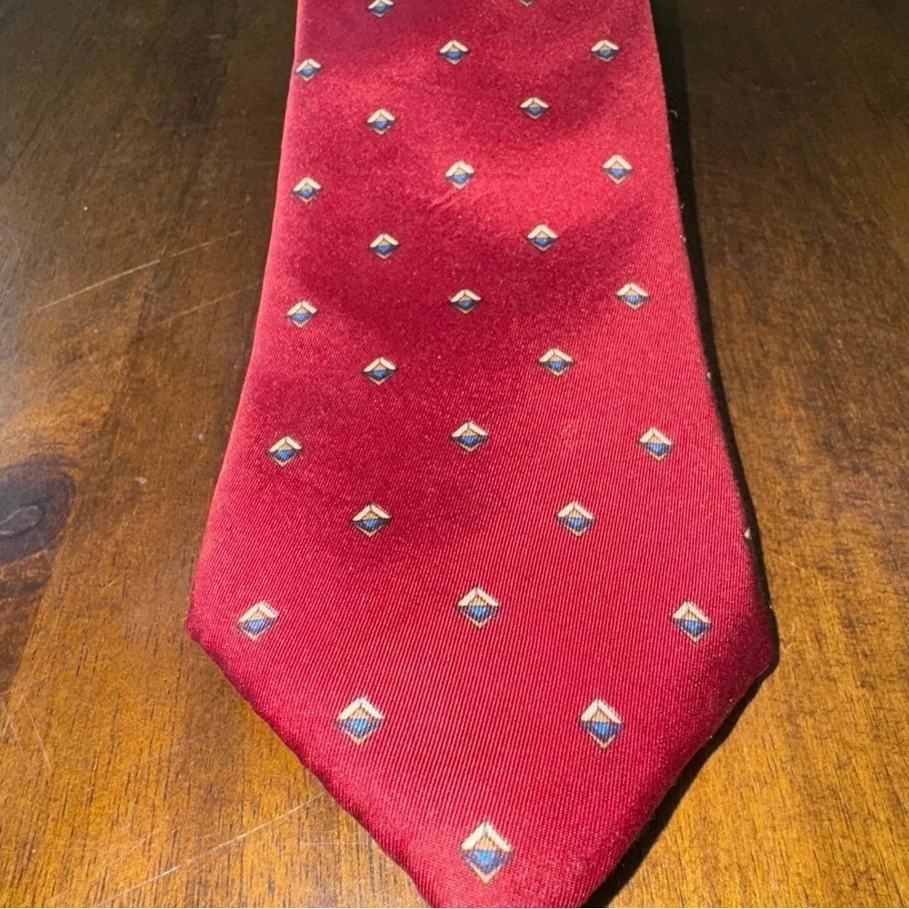 Vintage Prince Igor Neck Tie Burgundy Silk w Mini Diamond Pattern 3” W x 54” L